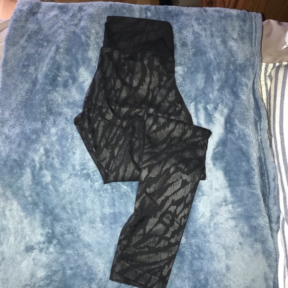 Marika Pants - Marika Animal Print Workout Pants Marika Pants - Marika Animal Print Workout Pants
